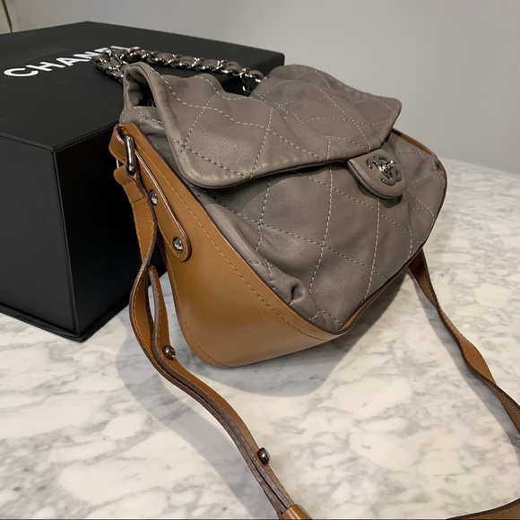 Chanel Grey Handbag Purse - Picture 2 of 13